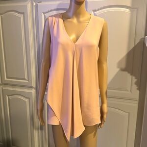 NWT Lafayette 148 silk blouse in quartz. Size large
